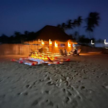 Tata Beach Hotel Cotonou Buitenkant foto