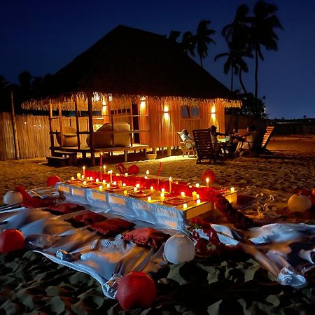 Tata Beach Hotel Cotonou Buitenkant foto