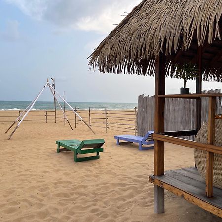 Tata Beach Hotel Cotonou Buitenkant foto