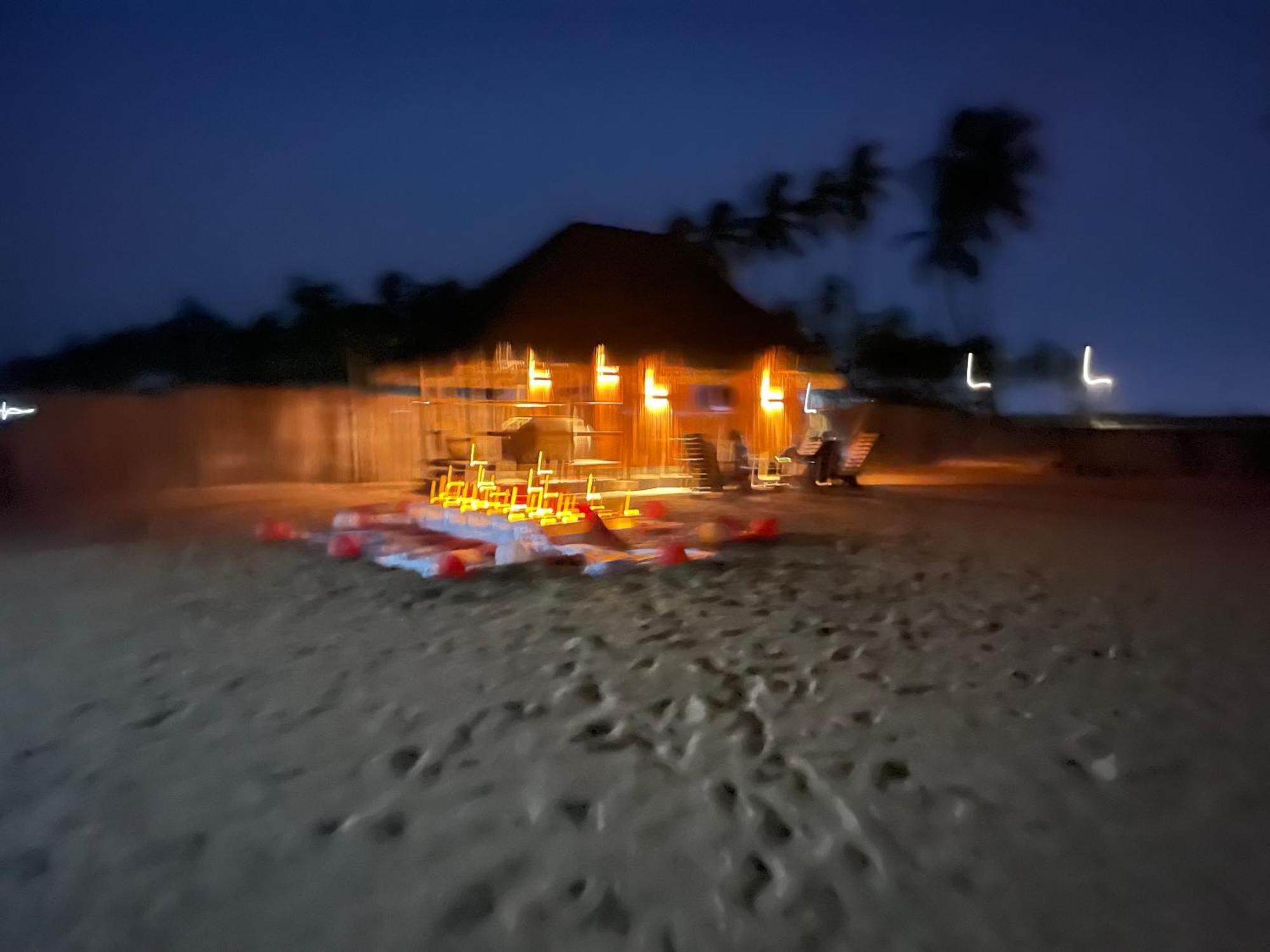 Tata Beach Hotel Cotonou Buitenkant foto